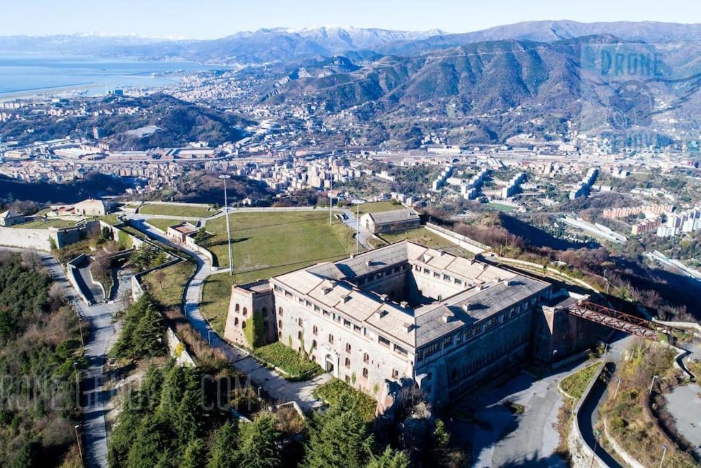Forti Genova-Free Parking Castellaccio Apartment Exteriör bild